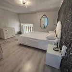 Briante House Bed & Breakfast 4*