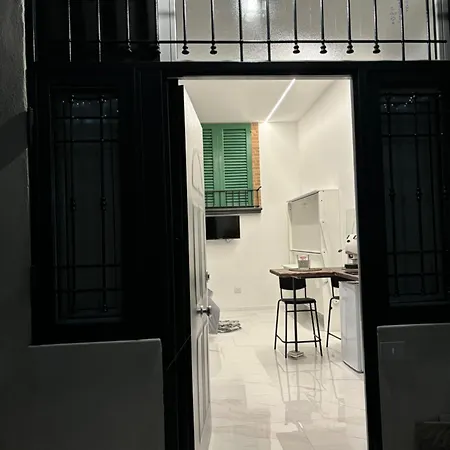 Briante House Bed & Breakfast 4*