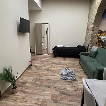 Briante House Bed & Breakfast 4*